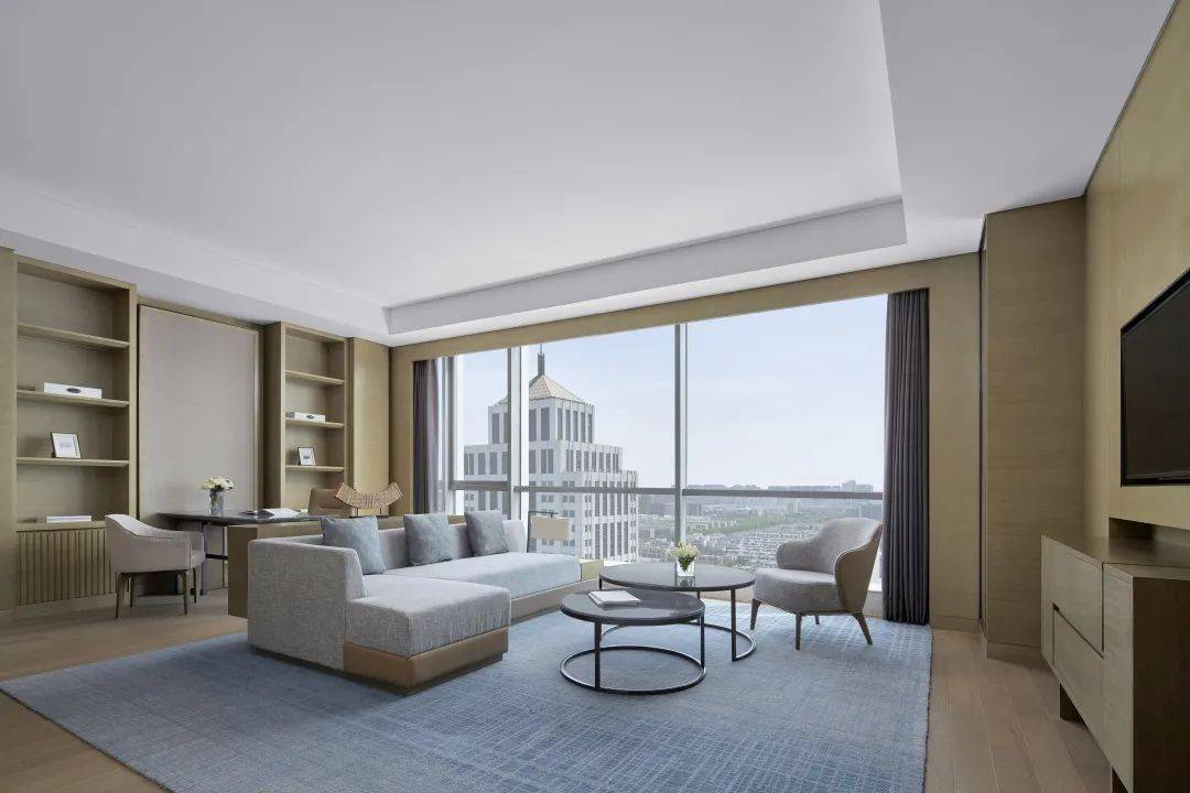 从包头茂业万豪酒店出发探寻军工文化感受内蒙风情