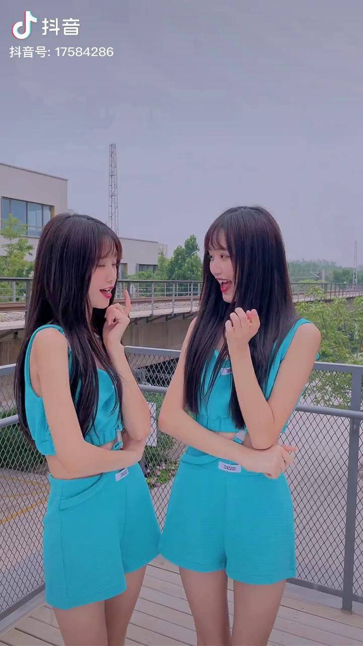 泡面都只要三分钟泡你怎么这么久啊戳脸哼哼挑战琪琳仙女儿