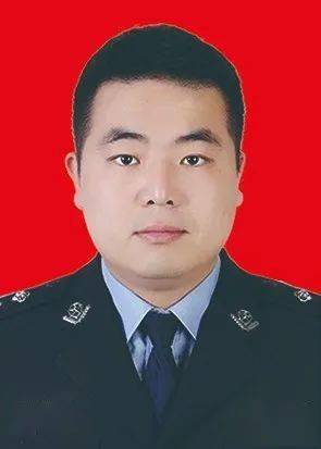 新绛县公安局龙兴派出所副所长李晓军,大家都来认识一下!