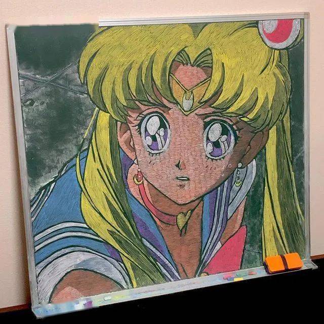 美术老师用粉笔画出"神级"作品,引网友强势围观~_黑板报