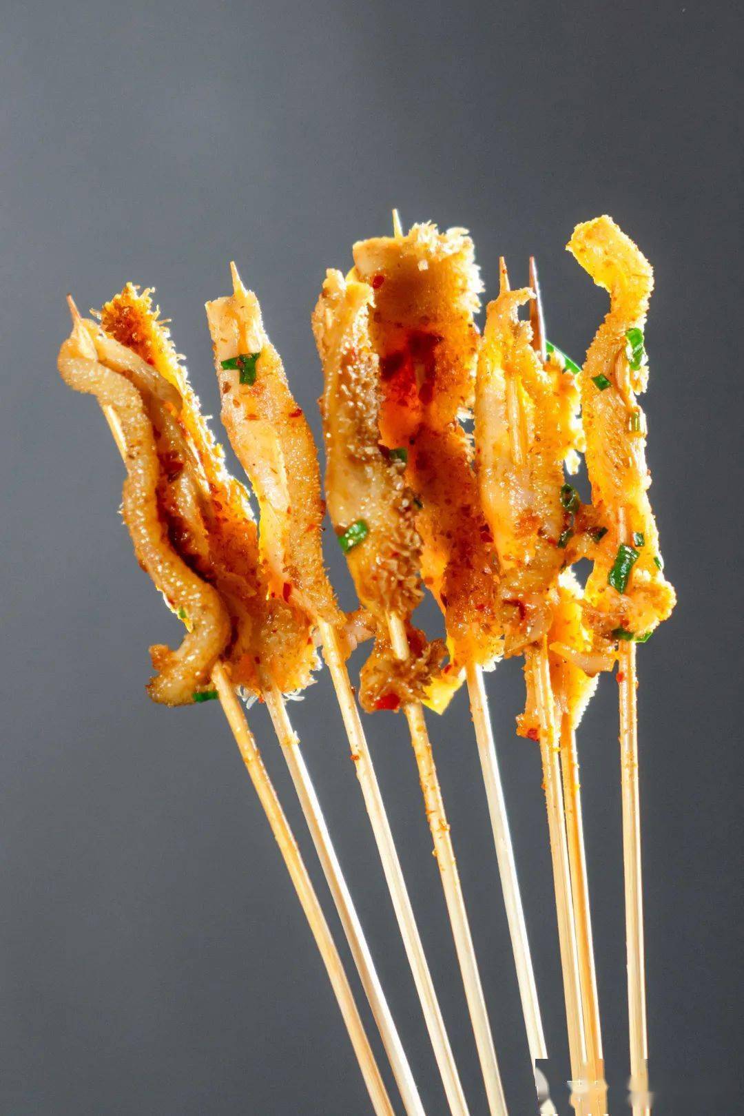 烤毛肚串非常经典,香脆有嚼劲,足够丰富整桌菜的口感.