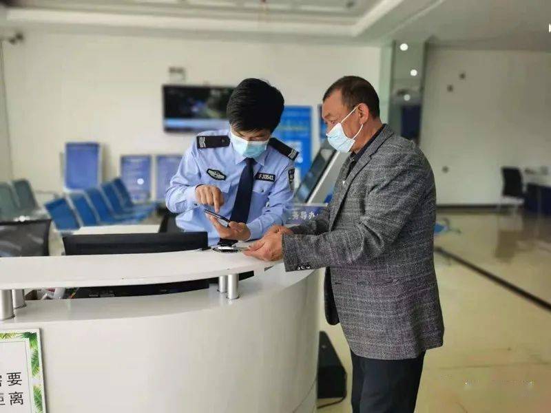 丽江交警抓好四项措施优化老年人车驾管工作业务