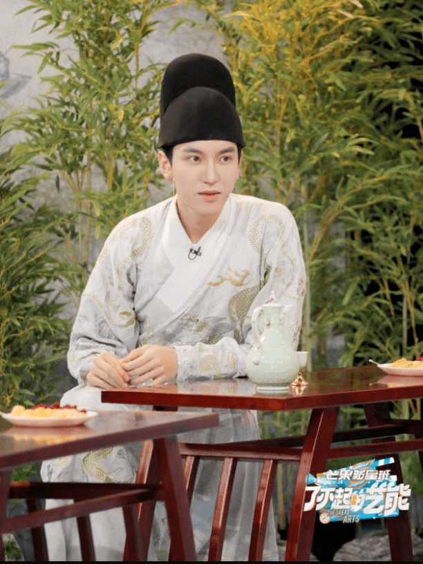 刘昱|汉服又出圈了，国风传统给我火！