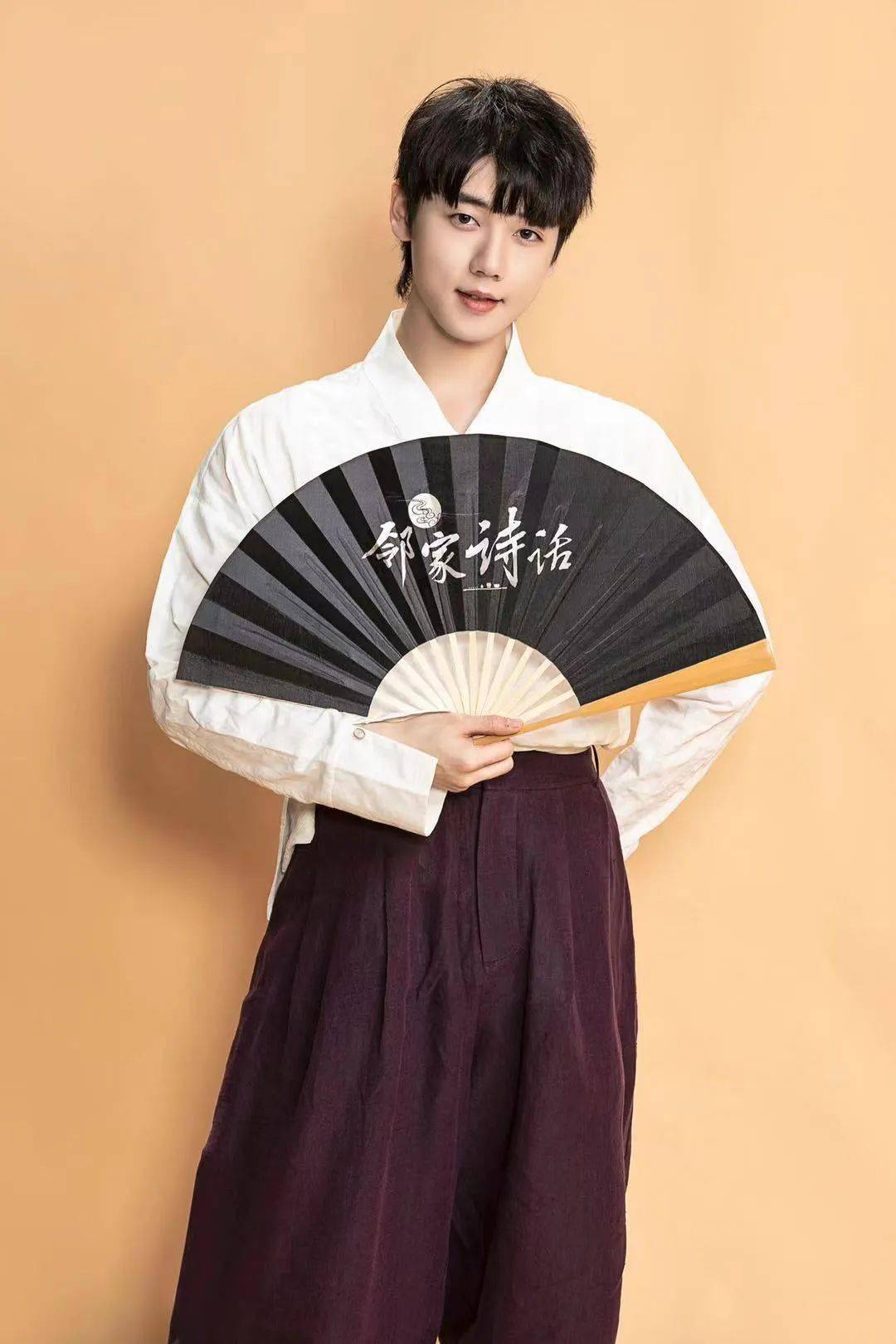 媒体聚焦全国首演方锦龙来深掀起跨界新国潮