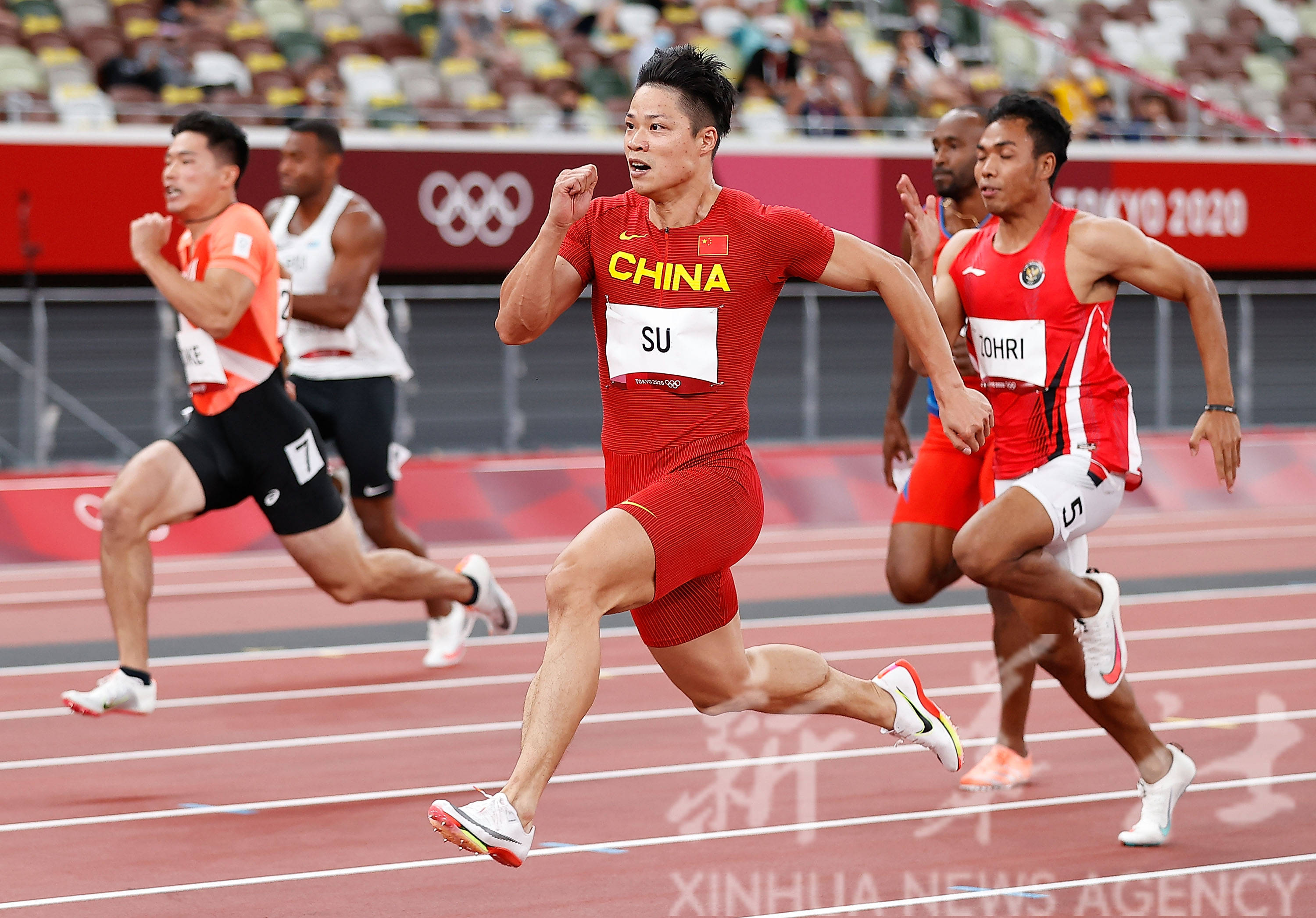 新华社记者 张传奇 摄当日,东京奥运会田径比赛继续在东京新国立竞技
