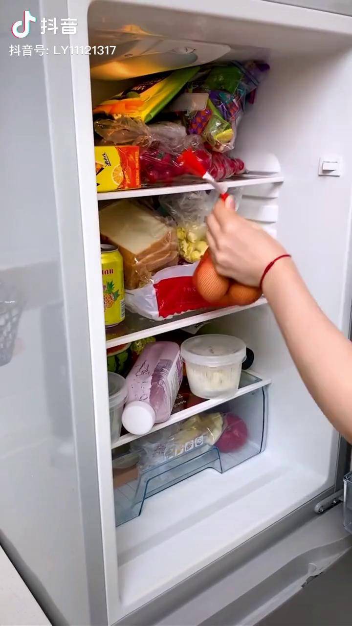 冰箱太小东西不够放可以试试这个冰箱收纳盒