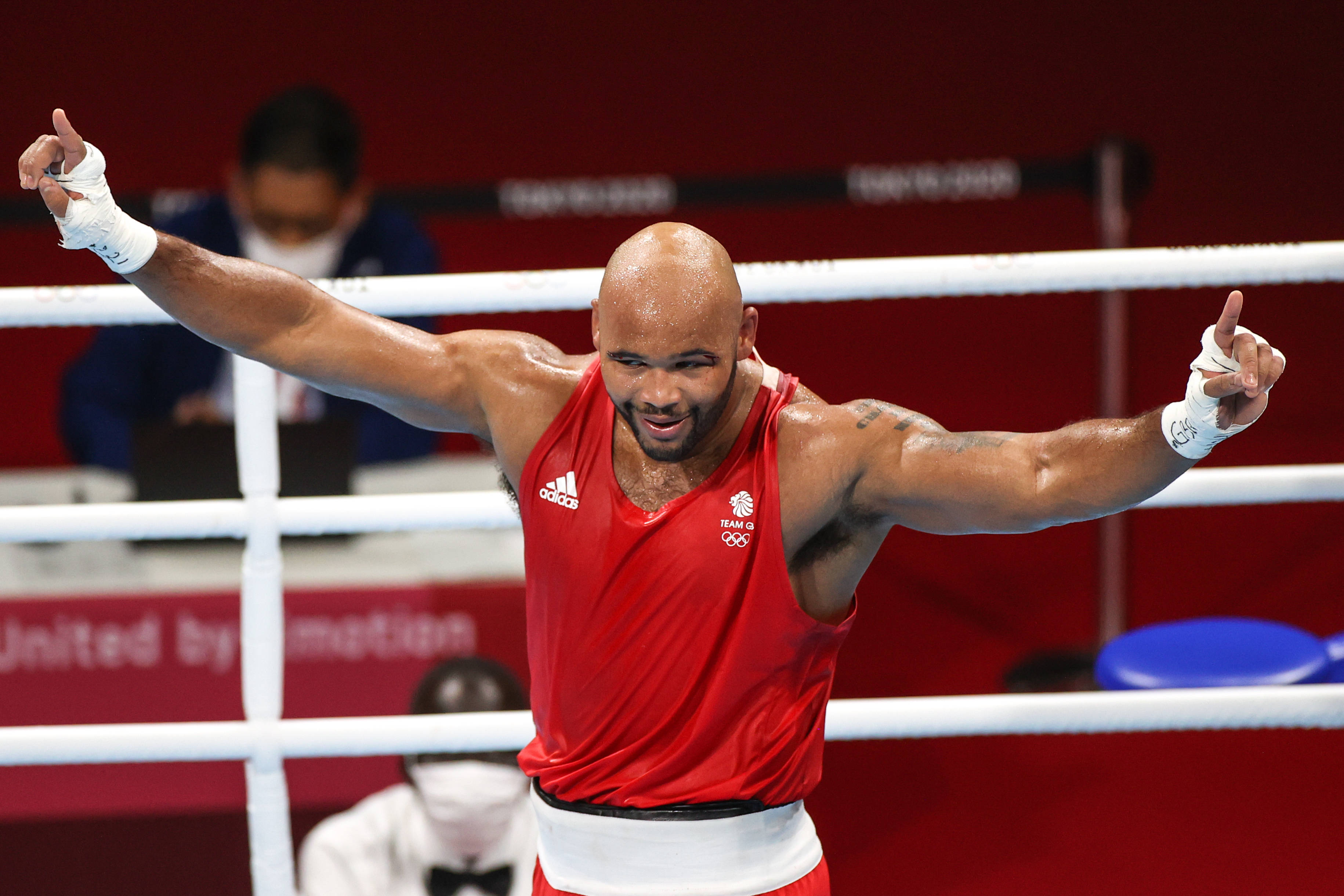 拳击——男子91公斤以上级四分之一决赛赛况