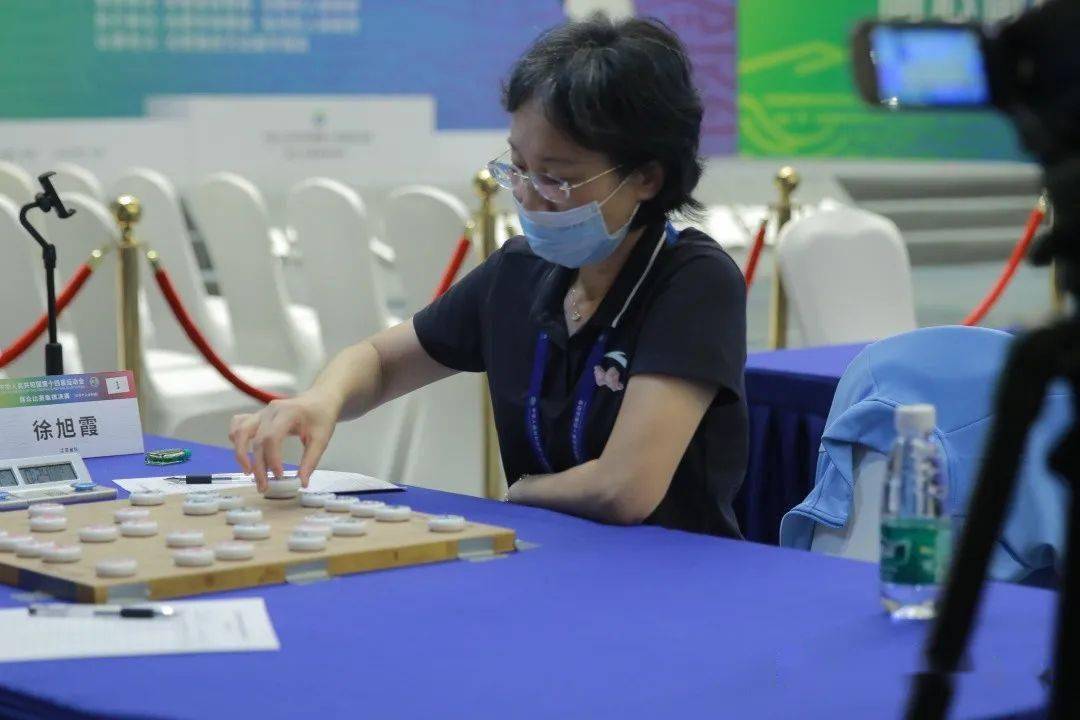 全象棋项目业余组冠军出炉颜成龙徐旭霞分获男女个人冠军