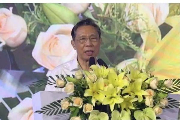 疫情|郑州深夜通报！新增11+16丨关于当前疫情，钟南山最新判断！