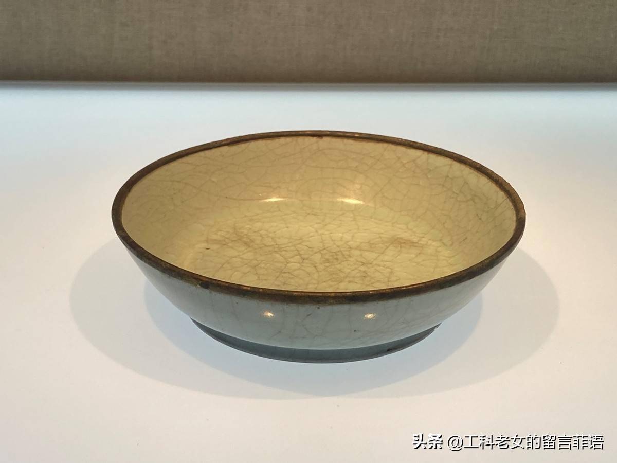 国家博物馆有2件,不是在一个展厅中展出,如果要看得去俩地方:一件在