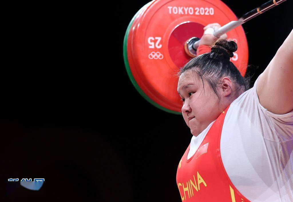 中国选手李雯雯获得东京奥运会女子举重87公斤以上级冠军