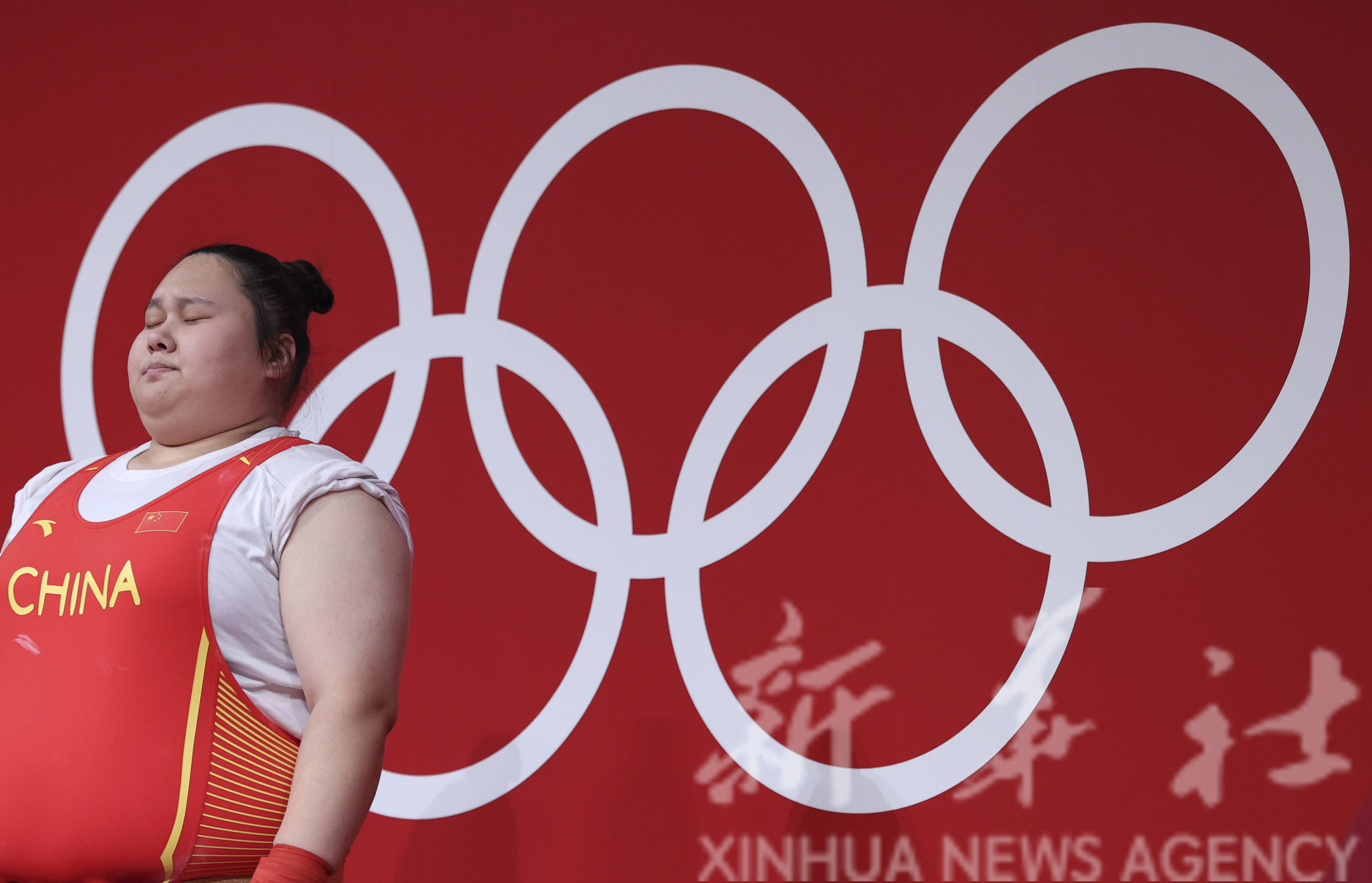 东京奥运会举重项目女子87公斤以上级比赛中,中国选手李雯雯夺得冠军