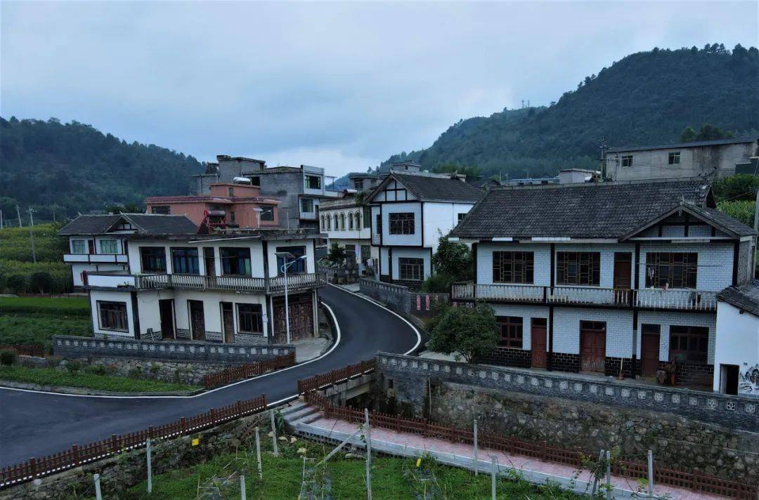 乡村振兴图集七一组图告诉你金沙有多美安底镇温泉村