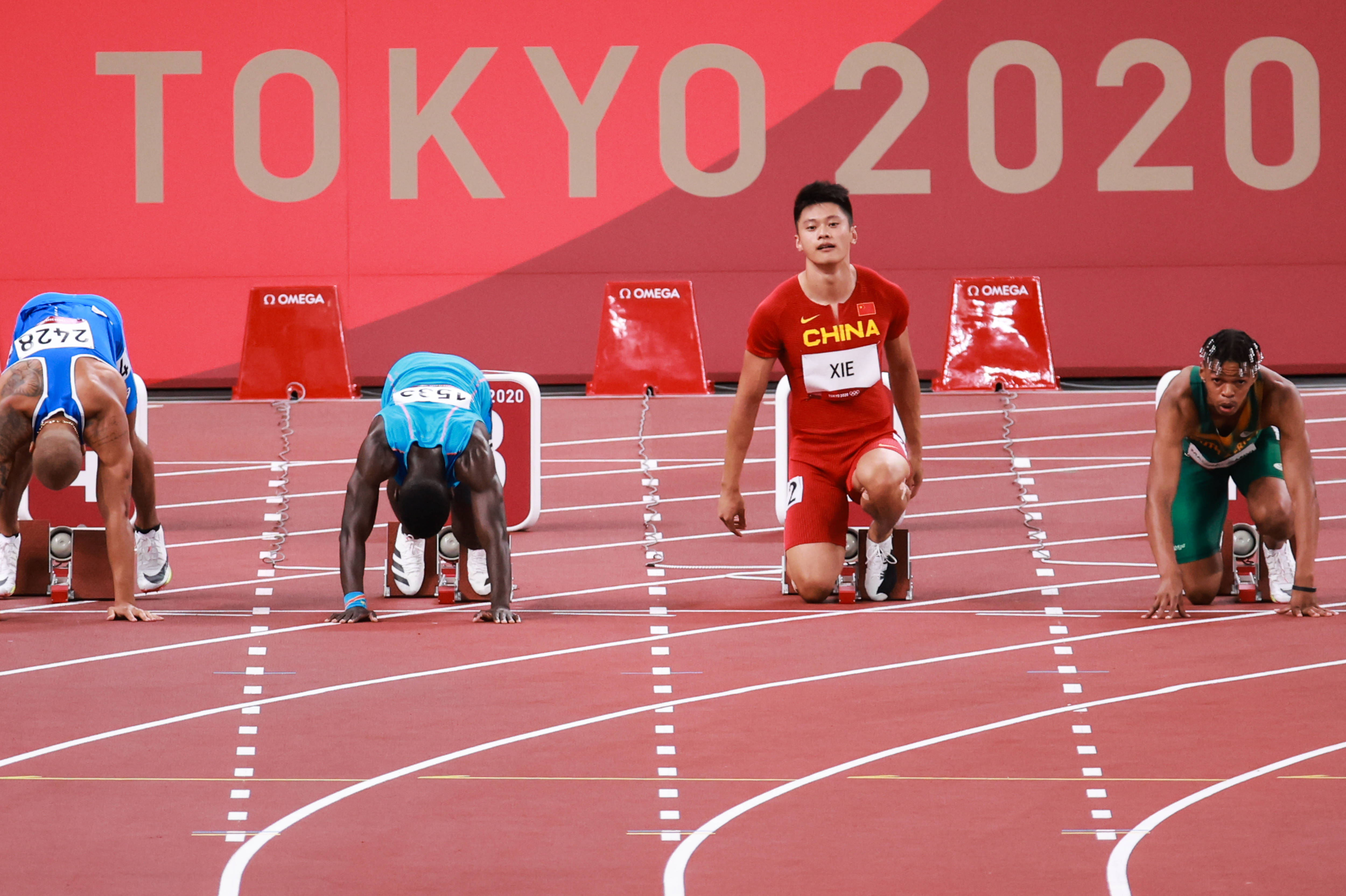 謝震業之前參加了男子100米預賽的爭奪,位列小組第五無緣晉級,賽後