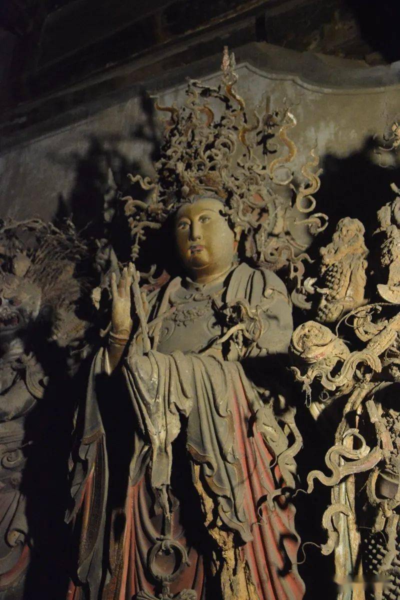 寻古迹的莲莲明代彩塑诸神高平铁佛寺静静看