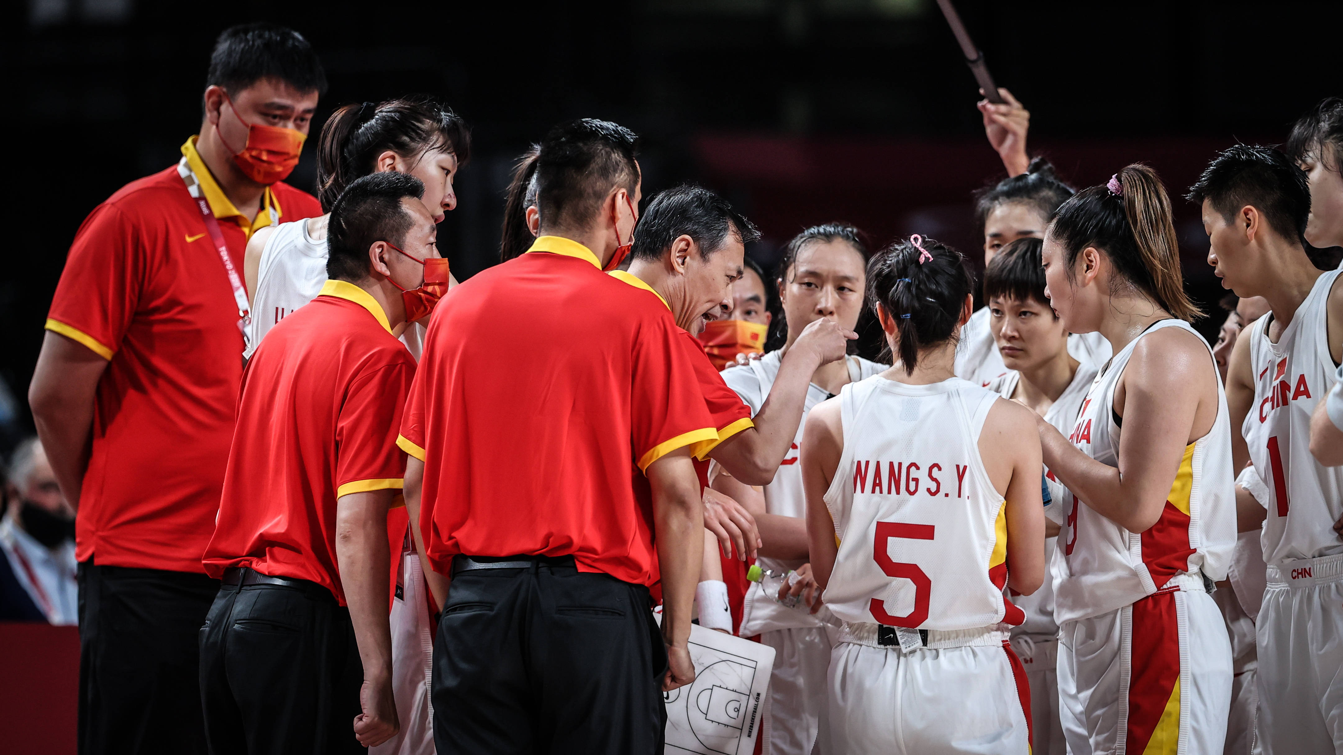 篮球——女子四分之一决赛:中国队不敌塞尔维亚队