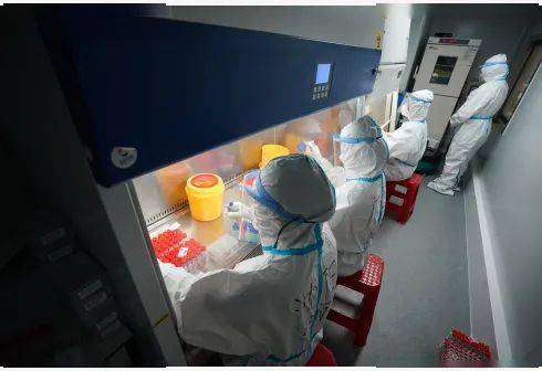 病毒|平均1传8，德尔塔传播能力堪比水痘！专家：不影响疫苗保护，南京疫情一两周内或现拐点