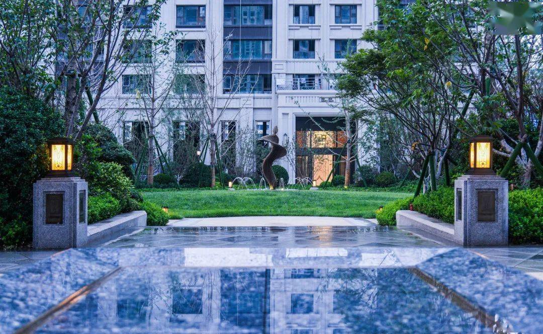 颜值出圈的诗意秘境济南绿地海珀云庭