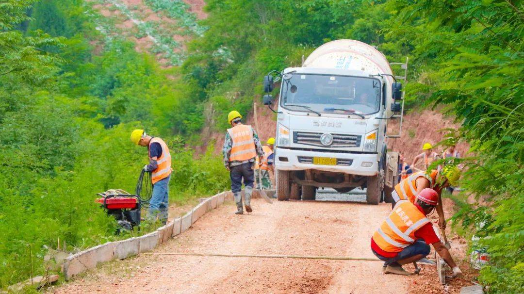 办实事看效果潼南农村公路修到群众家门口
