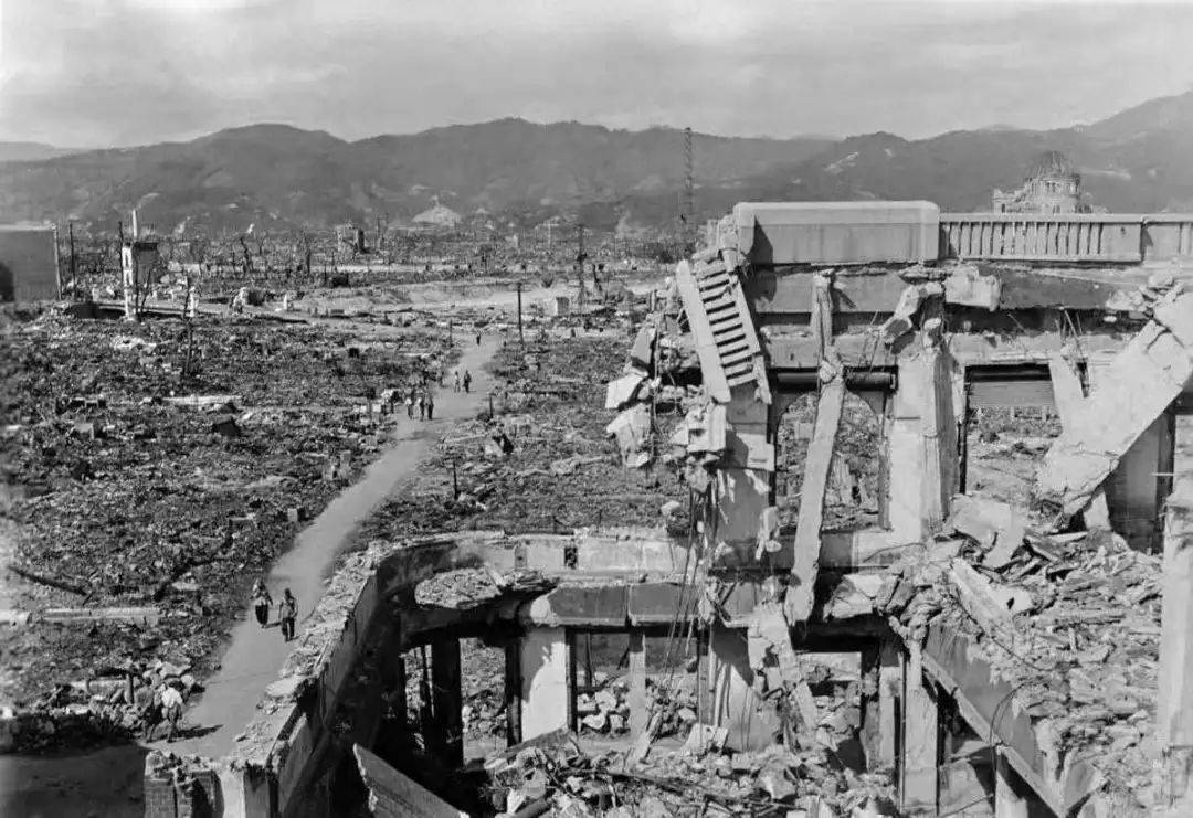 广岛长崎原子弹爆炸图片