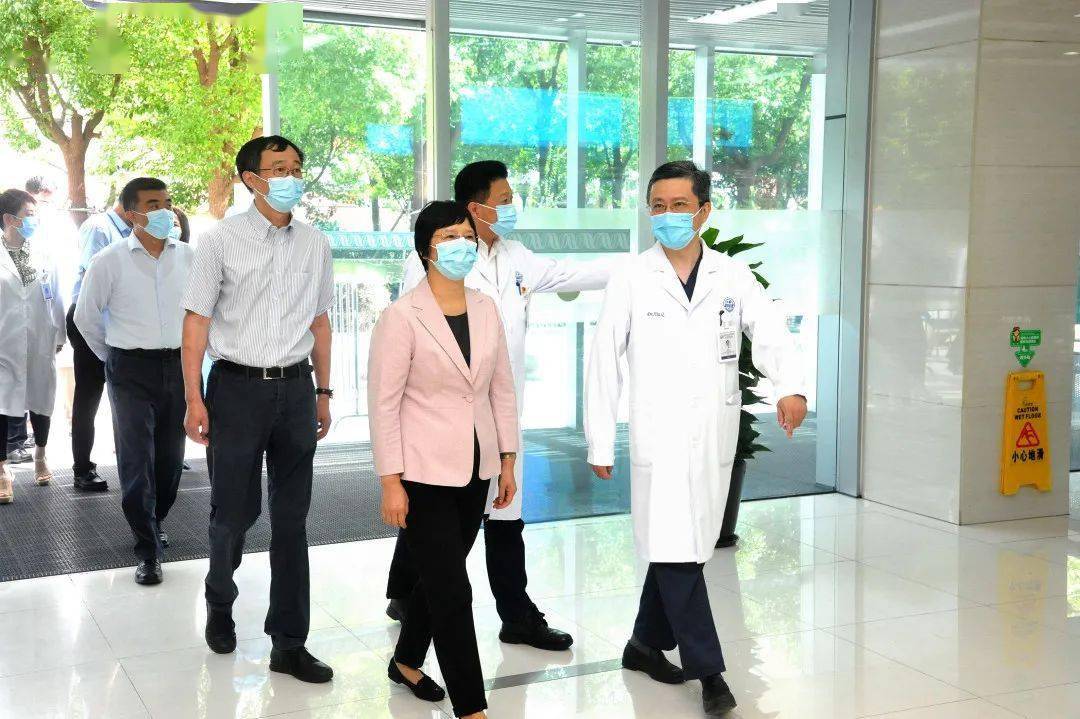 宗明副市长来院视察并慰问一线医护人员
