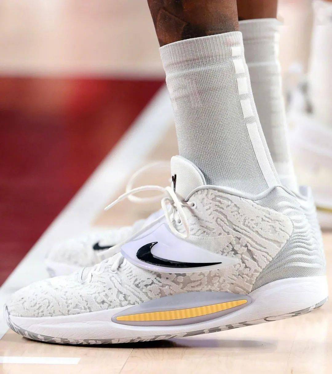 球鞋上脚集锦美国男篮夺金