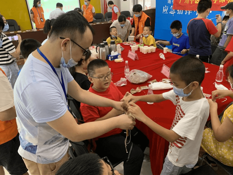 文化|莲花街道梅富社区开展“化身小郎中，传承中医文化”活动