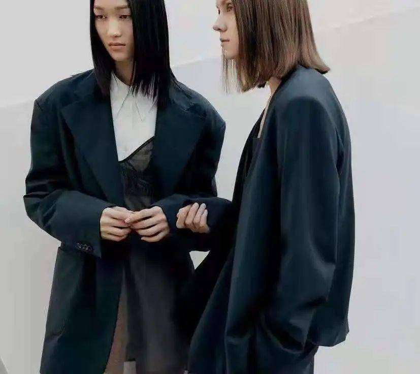 职场|人类“高质量女性”都在穿什么?