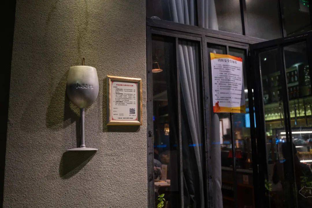 停业后,看看肇庆车城的现场情况.