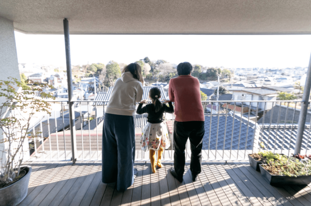 日本双职工夫妻家庭的温馨极简家居生活