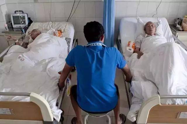 对比|独生家庭和二胎家庭谁更有优势?20年后对比差距,真实又戳心