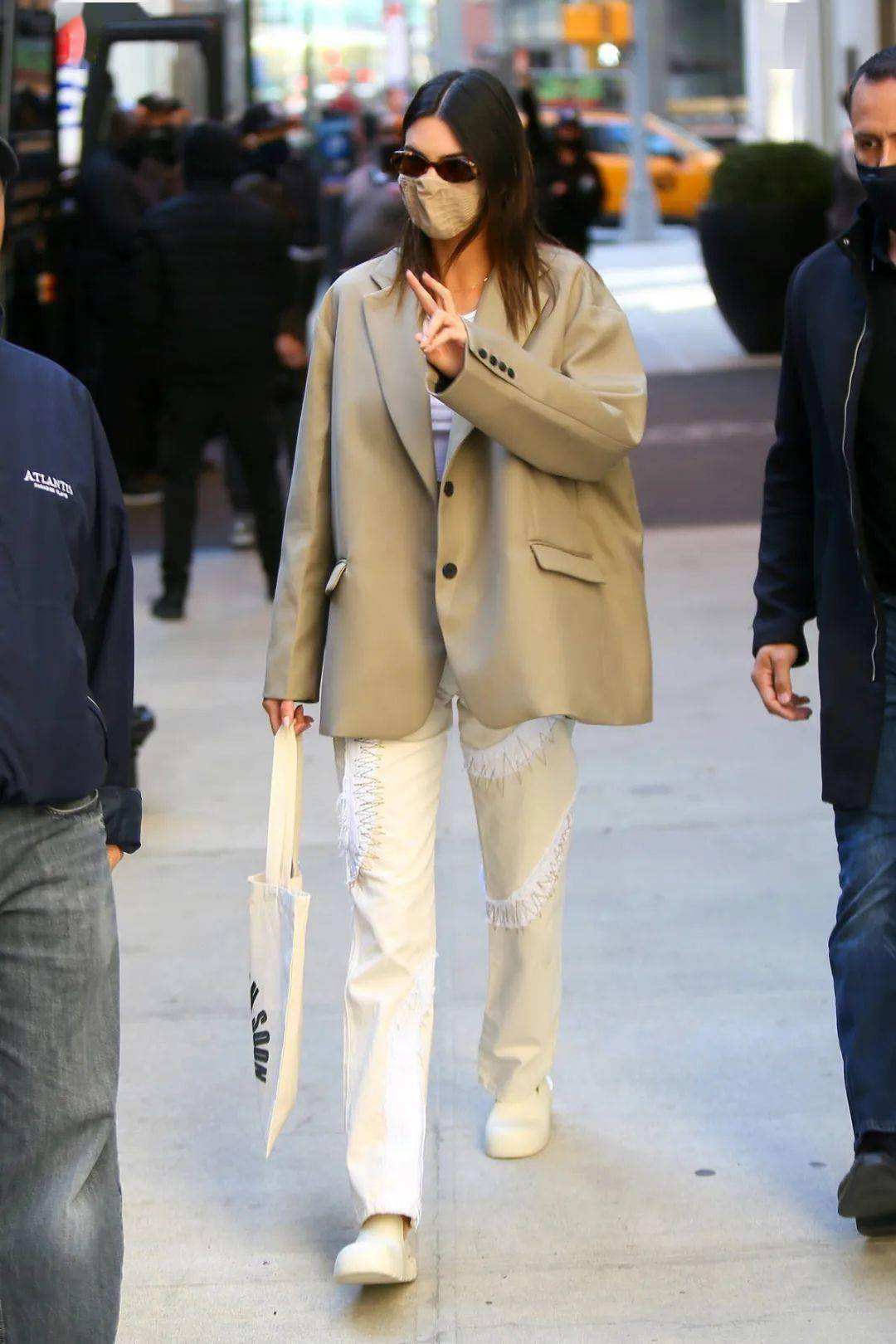 因为|穿拖鞋，爽。一直穿拖鞋，一直爽！