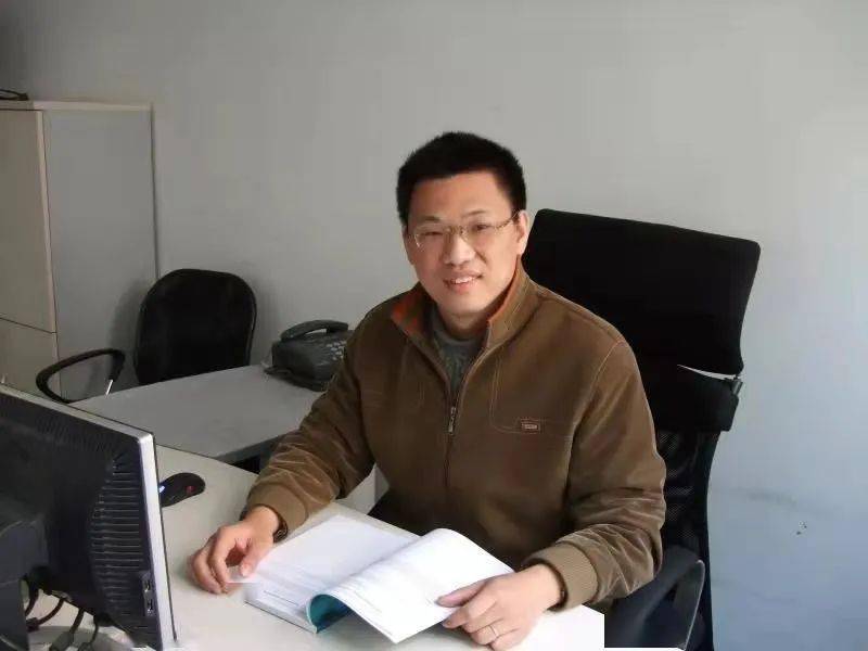 竺可桢学院2021年十佳专业导师王酉