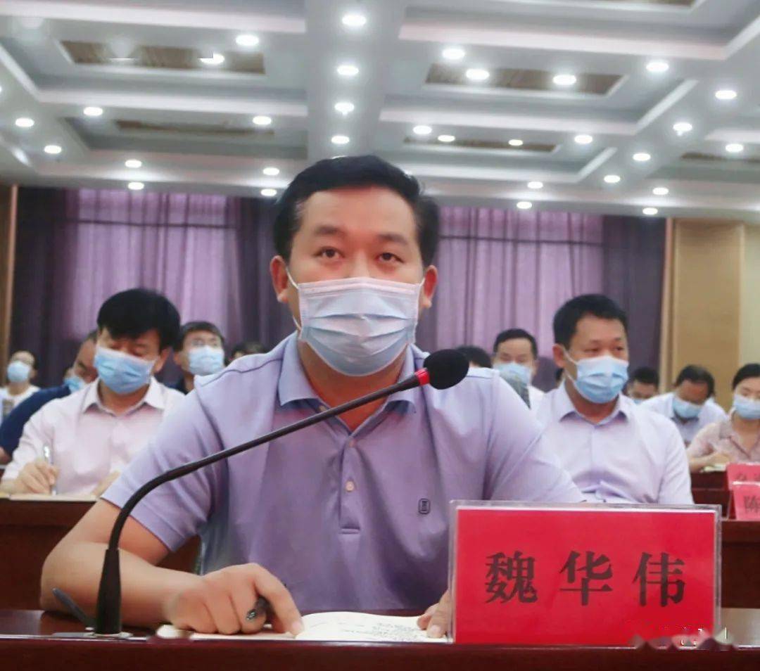 县委书记路耕强调,抓重点,要外防输入,内防扩散,从中高风险地区或从