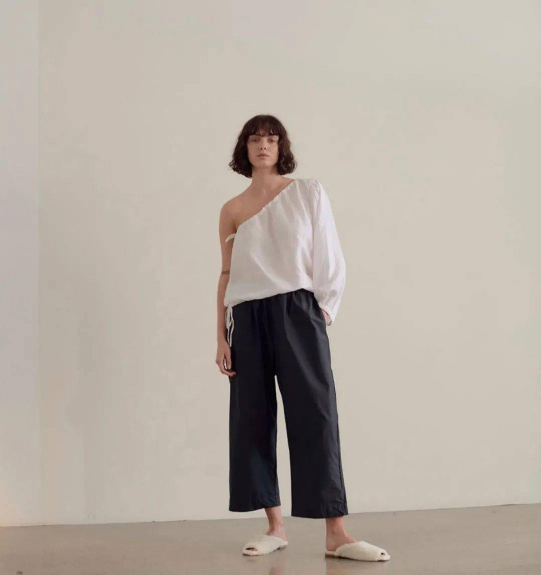 因为|穿拖鞋，爽。一直穿拖鞋，一直爽！