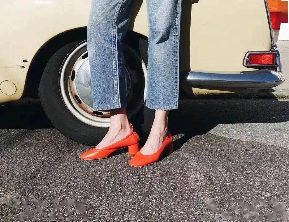 芭蕾|早秋必穿“牛仔裤+仙女鞋”，显气质显高级还显腿长！