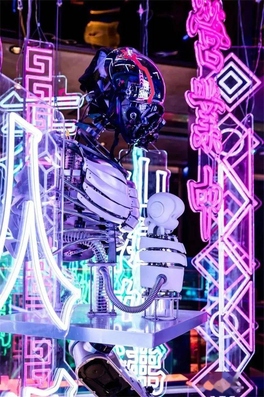 山海经 赛博朋克风,这家火锅店的设计就很炫酷!