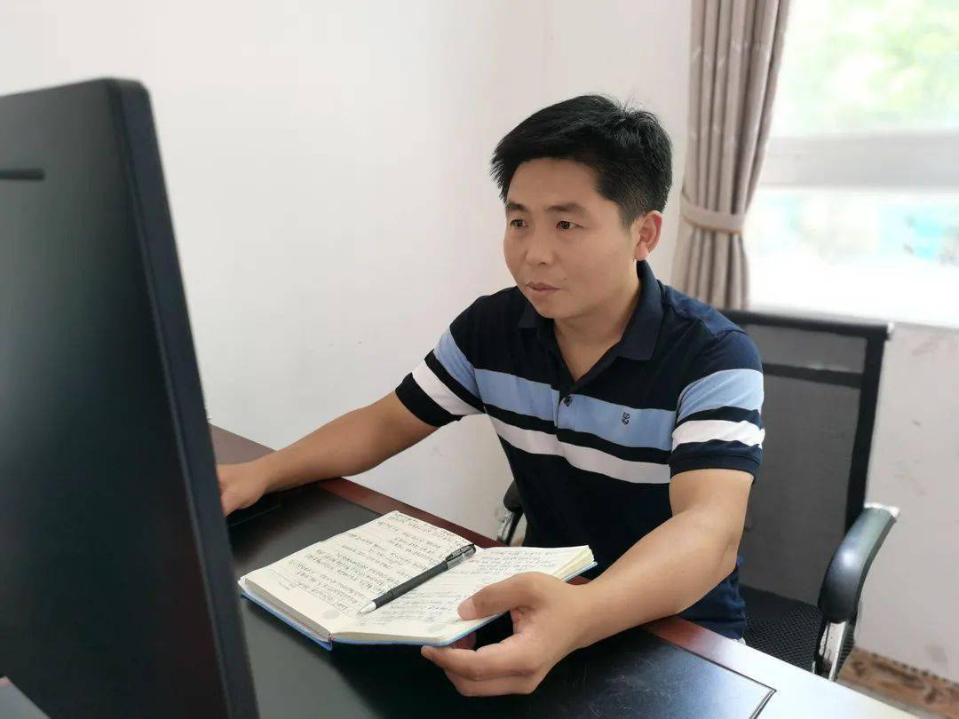 心怀教育梦情系山村娃67记余坪镇中心小学校长朱红