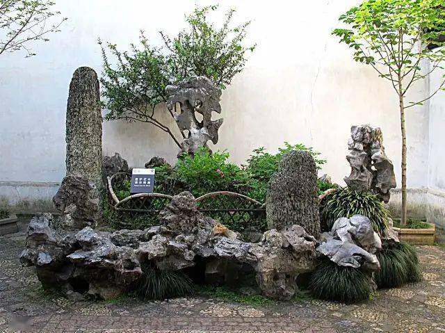 "假山王国"狮子林