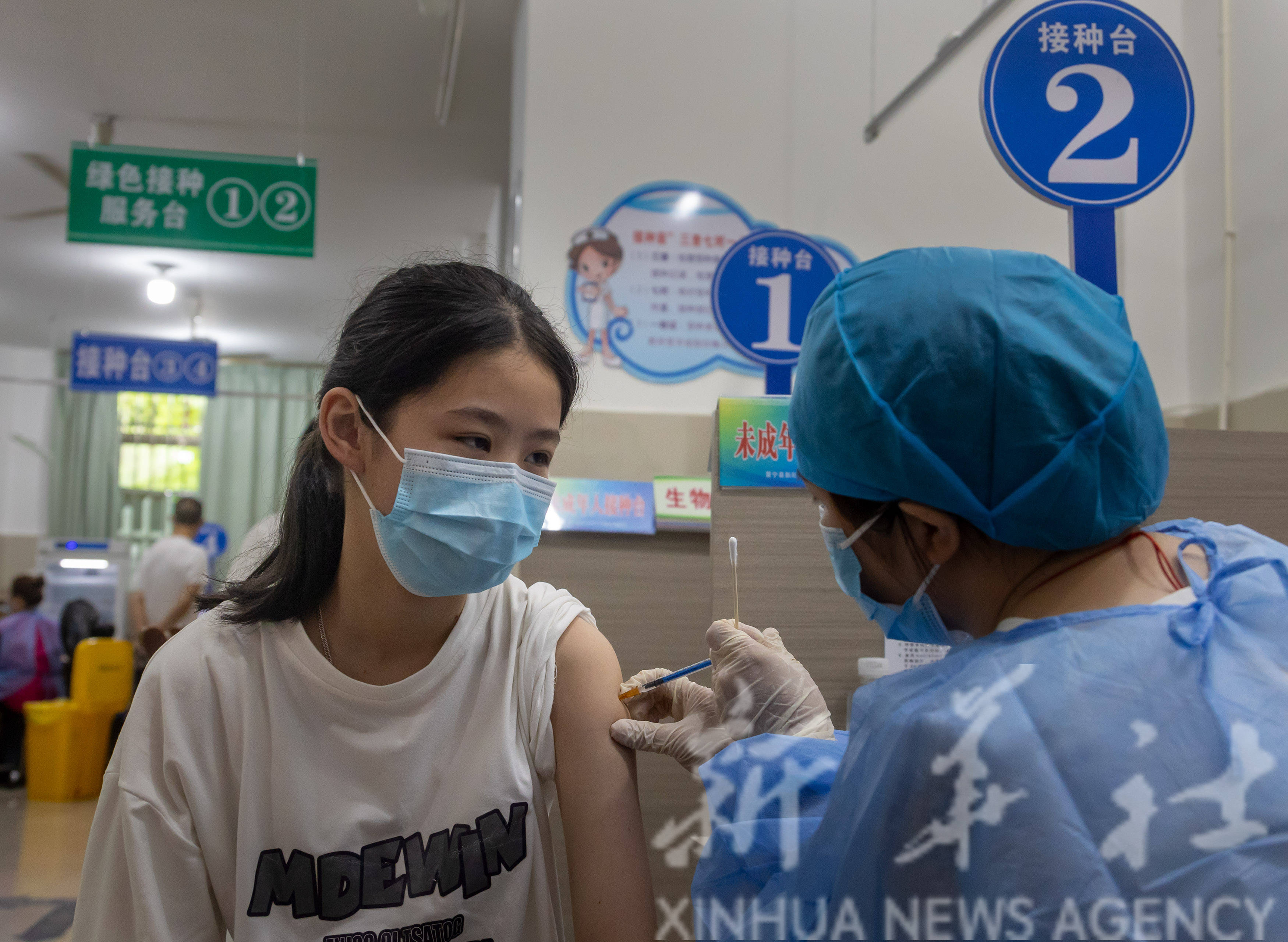 12至17岁人群接种新冠疫苗有序进行