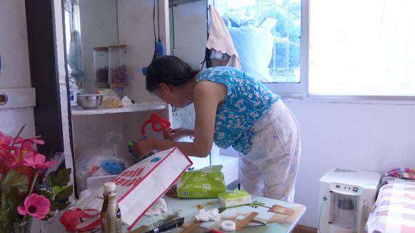 老两口|贵阳老人花几十万买保健品，明知受骗却不愿退货，原因让人无奈......