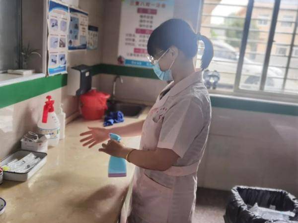 身体|警医夫妻齐上阵，“抗疫最美家庭”再出发！