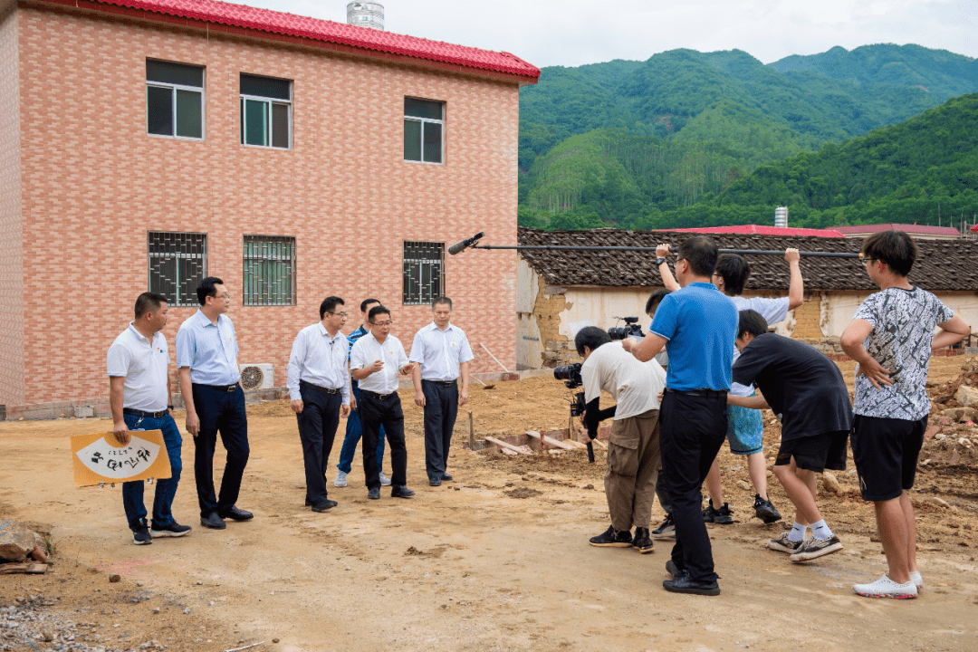 平定县北磛石村书记图片