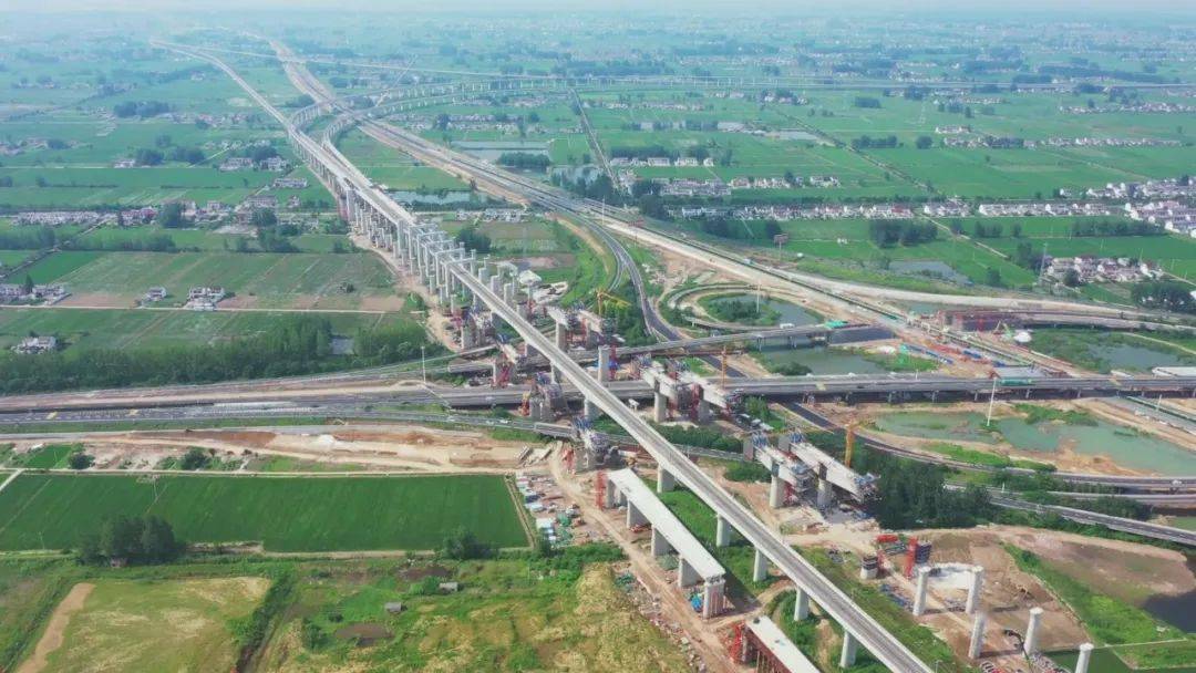 宁淮城际铁路引入淮安东同步实施工程,上跨既有连镇高铁和京沪高速