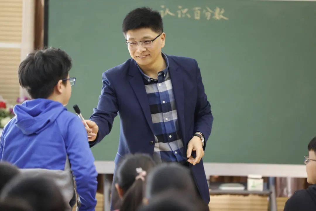 仇学春老师的"个人教学现场会"经过两场高规格"专家会诊,大家帮助仇