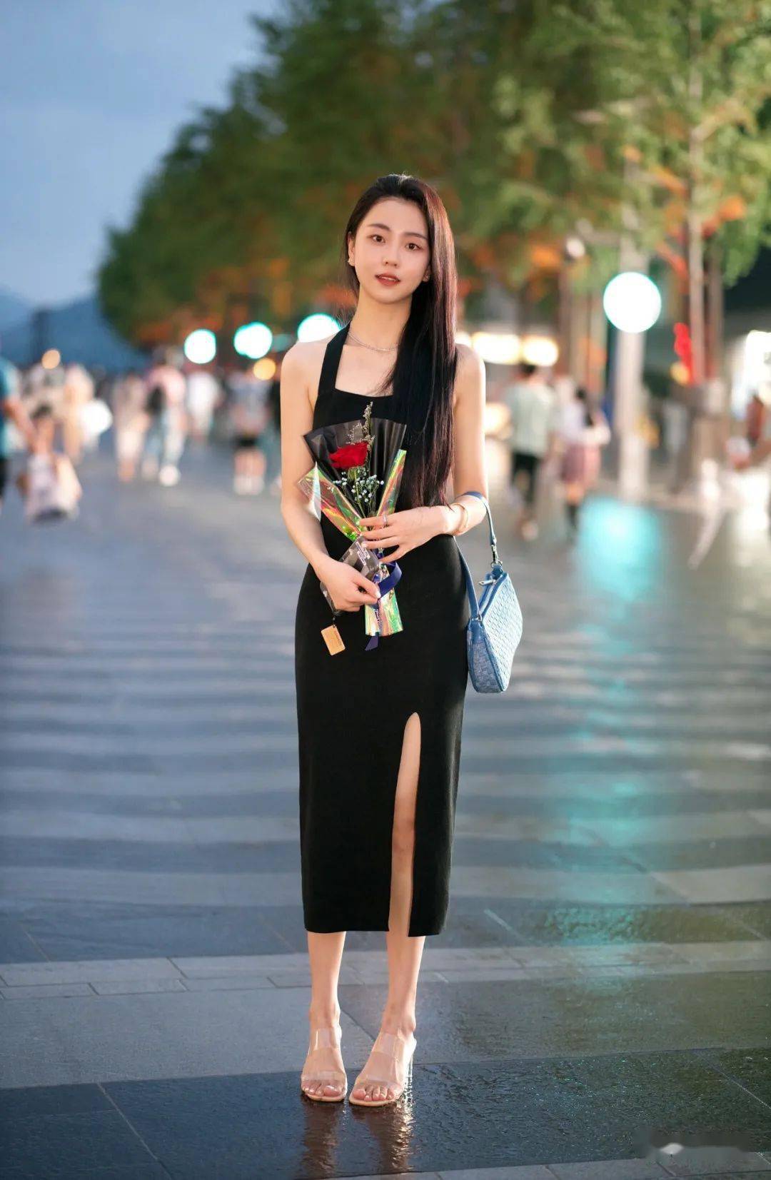 滚叔街拍小黑裙是经典长黑裙才是每天都想穿的那件