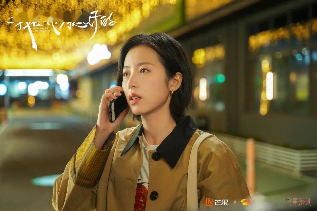 职业|周雨彤的盐系职场穿搭，一件千元都没有？