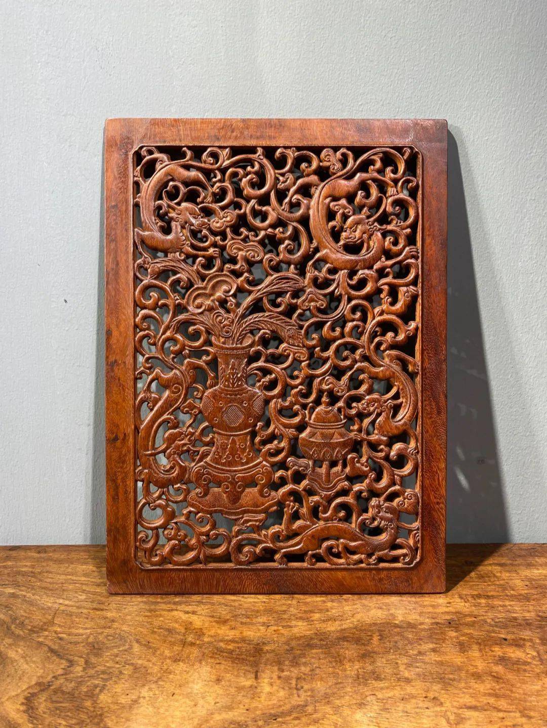 扫二维码收藏【镂雕博古螭龙硬木老窗板】07限时折扣寿山田黄冻龙钮
