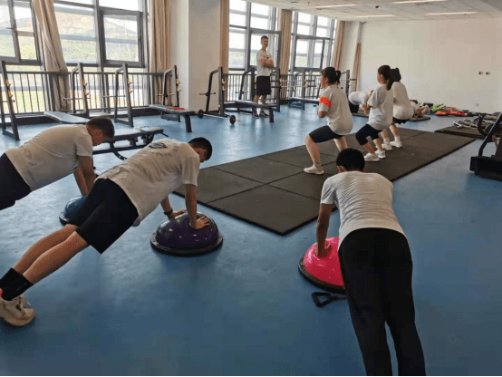 氛围|“健身让我重新认识了自己”