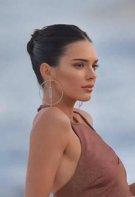 西方人|复古黑发美人，秋冬强势回归